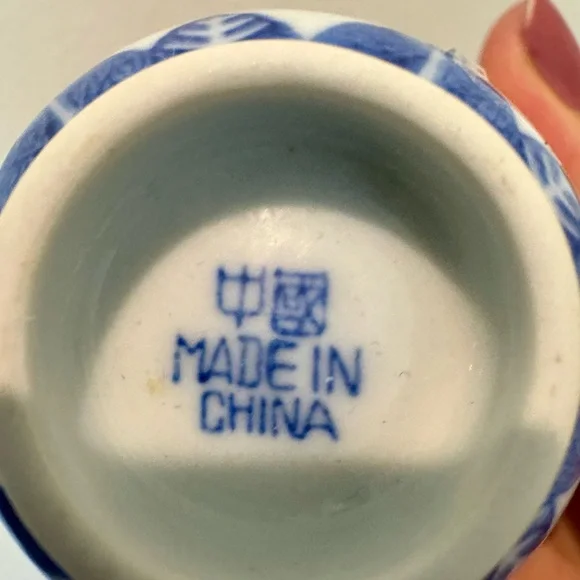 6 Chinese Rice Grain Porcelain Hand Painted Dragon Design Tea Cups - Picture 6 of 10